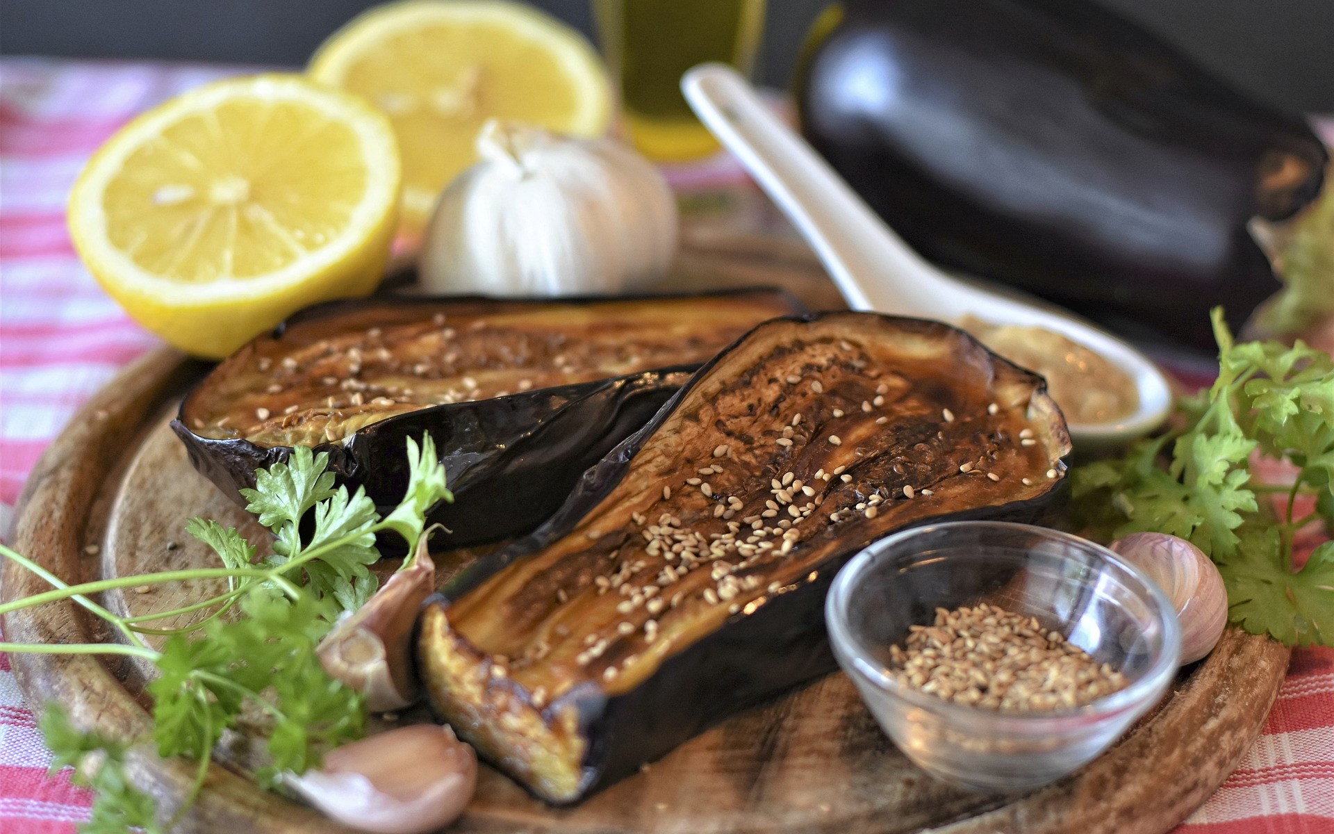 berenjena asada para baba ganoush o crema de berenjena