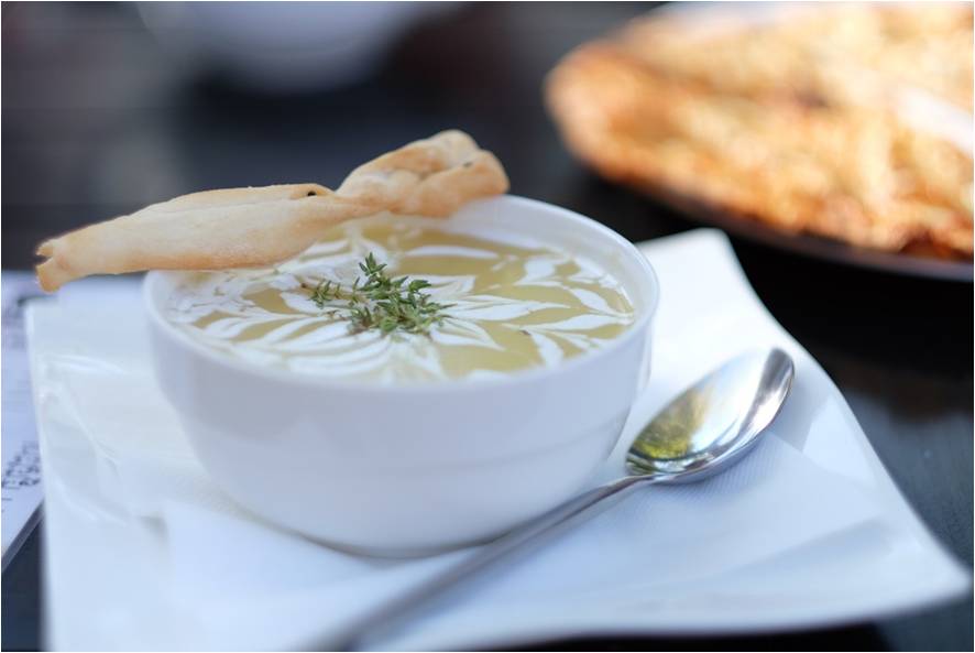 plato de crema de chirivia